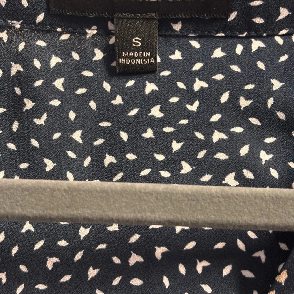 Navy and White Patterned Blouse‎